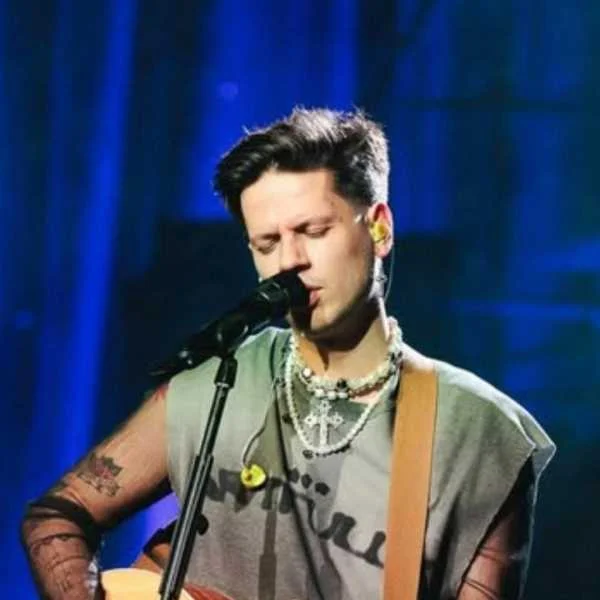 دانلود آهنگ ترکی کندی میوز من اینستا دانلود آهنگ ترکی کندی میوز من اینستا