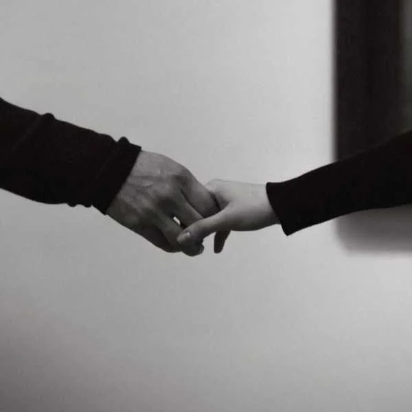 دانلود آهنگ من پشیمون اومدم دل و دل نکن