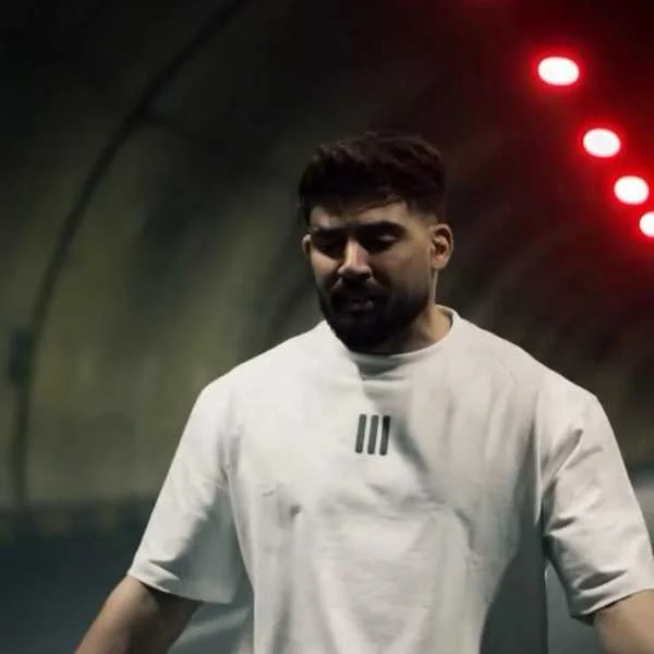 دانلود آهنگ همه چی تمومه دیگه از الان آزادی