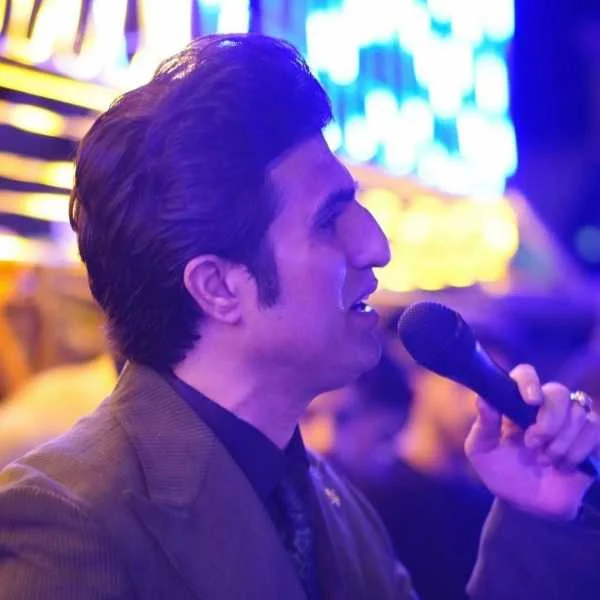 دانلود آهنگ آخ که خدا بغضم امون نمیده