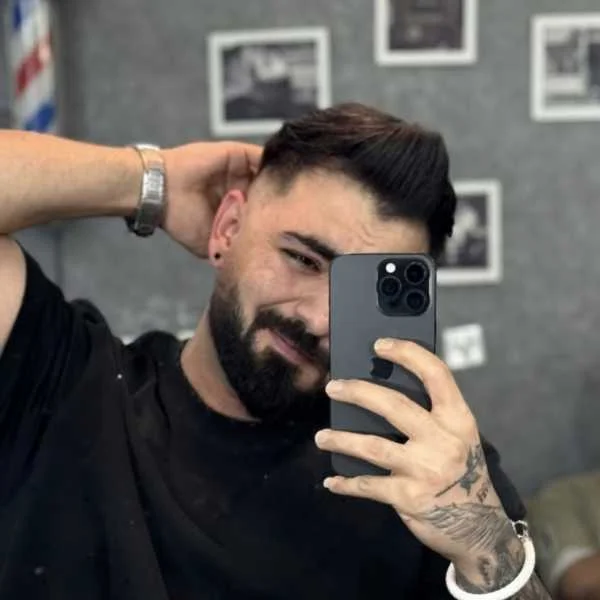 دانلود آهنگ یادته شبا عین عاشقا منو تو تنها