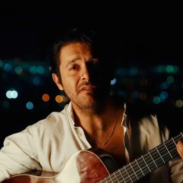 دانلود آهنگ سینا پارسیان سر تو دانلود آهنگ سینا پارسیان سر تو