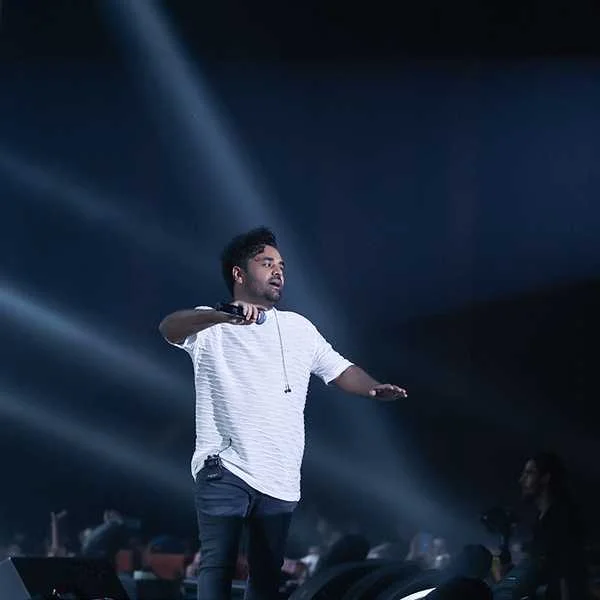 دانلود آهنگ عاشقت شدم عمیقه حس بینمون