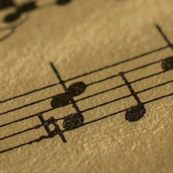 دانلود آهنگ بگردم آی بگردم میخوام دورت بگردم