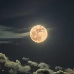 دروغ نگم ماه منی