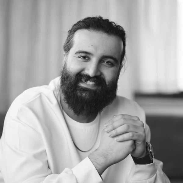 دانلود آهنگ مهدی دارابی برای اولین بار