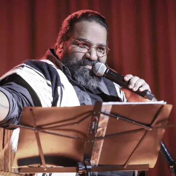 دانلود آهنگ من از اون شب که تو فهمیدی دلم پیش تو گیره