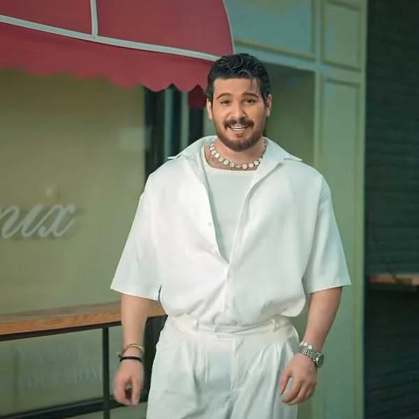 دانلود آهنگ تو چشات چی داره آخه خوشگلم