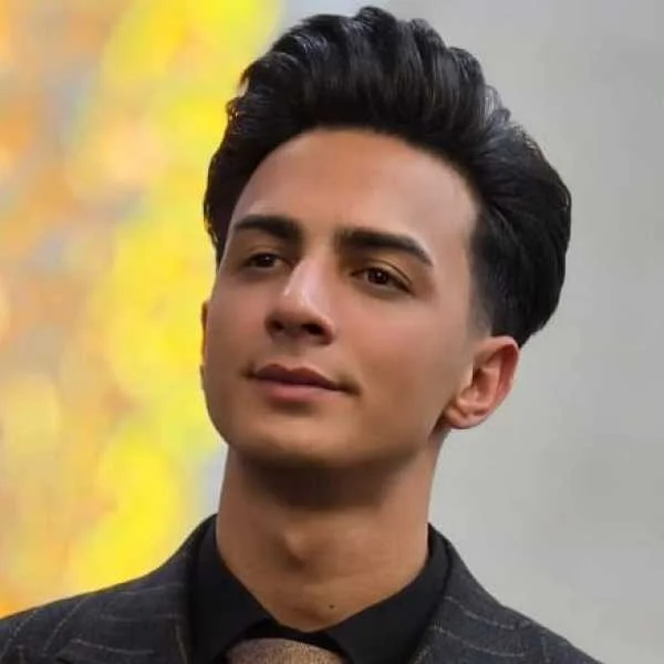 دانلود آهنگ شبارو با عکسات بیدارم دانلود آهنگ شبارو با عکسات بیدارم