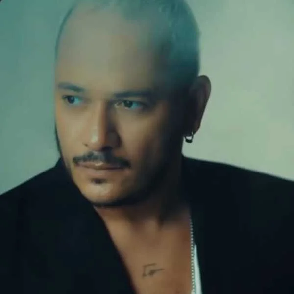 دانلود آهنگ بمیرمم از تنهایی چشم نمیبینه تورو