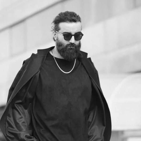 دانلود آهنگ مهدی دارابی بگو از خونه