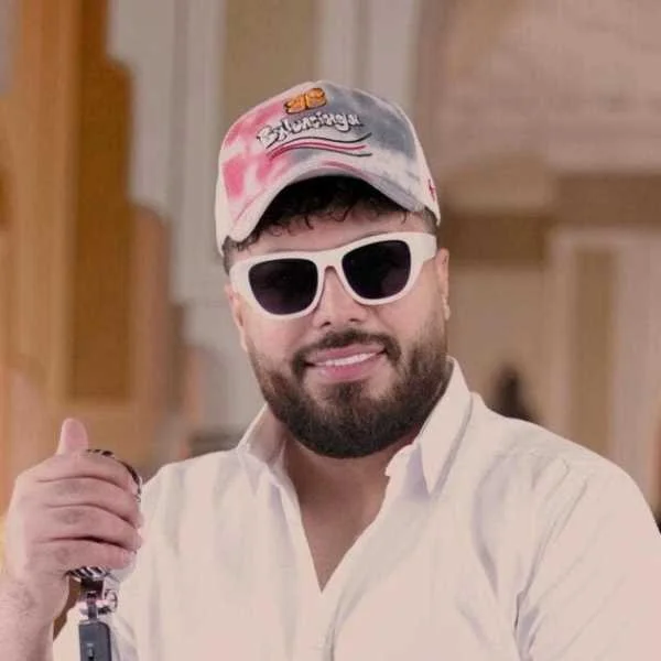 دانلود آهنگ امید عقابی امپراطور