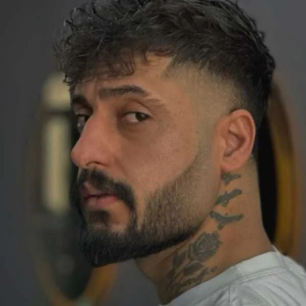 دانلود آهنگ میمیرم برات واسه اون چشات ساواش