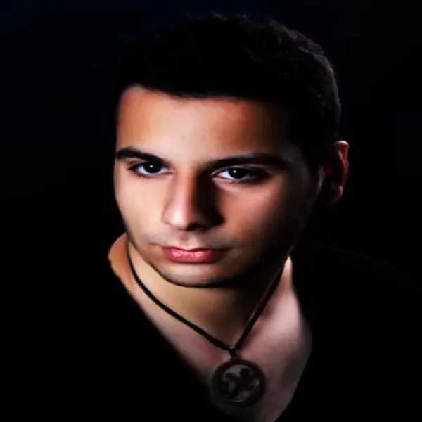 دانلود آهنگ سروش ملک پور عشق من