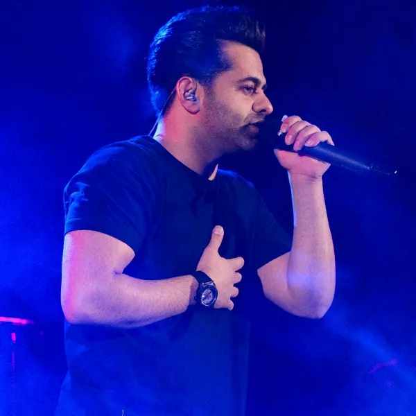 دانلود آهنگ وقتی از این دنیا پری غم میشینه توی چشام