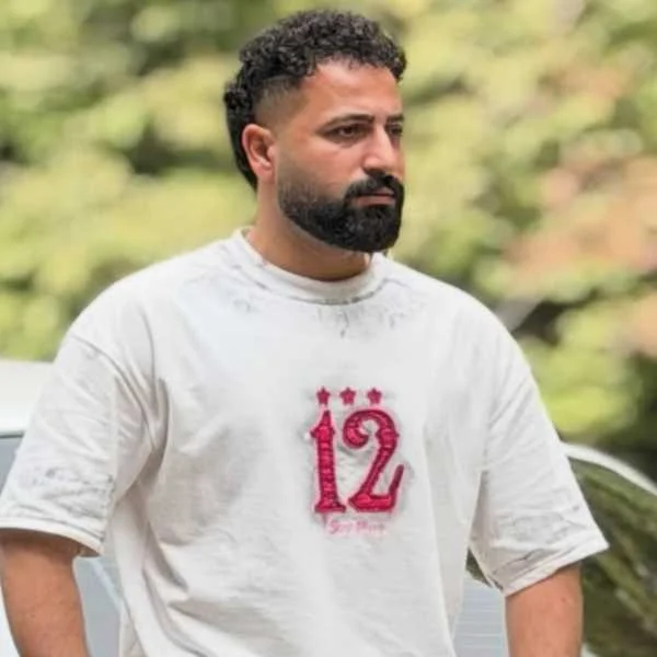 دانلود آهنگ وحید مرادی دیوانگی دانلود آهنگ وحید مرادی دیوانگی