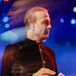 مرا که حال پریشان موج موی توام