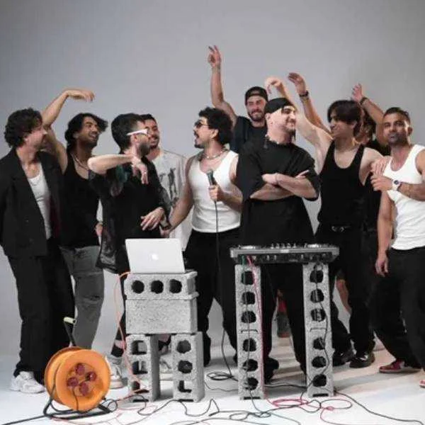 دانلود آهنگ از کجا پیدات شد همه هم و غمم چشمات شد دانلود آهنگ از کجا پیدات شد همه هم و غمم چشمات شد