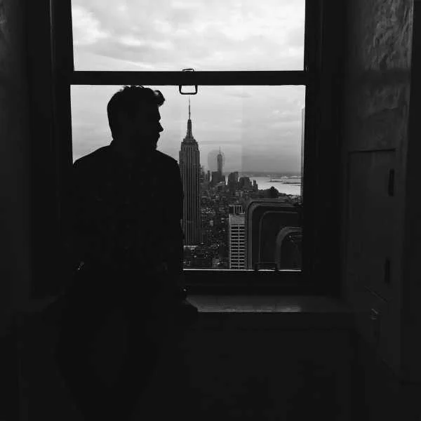 دانلود آهنگ حالم خوب نیست مامان