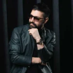 از اونی که گفتی با همه فرق داشت چه خبر