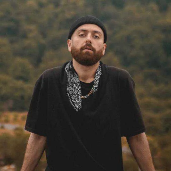 دانلود آهنگ هیپهاپولوژیست آژیر 2