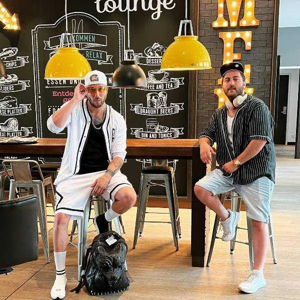 دانلود آهنگ مسیح و آرش Ap پرواز