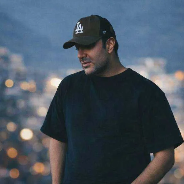 دانلود آهنگ مهدی جهانی توی تنهاییم