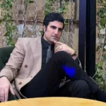میبینمت همش دورمی
