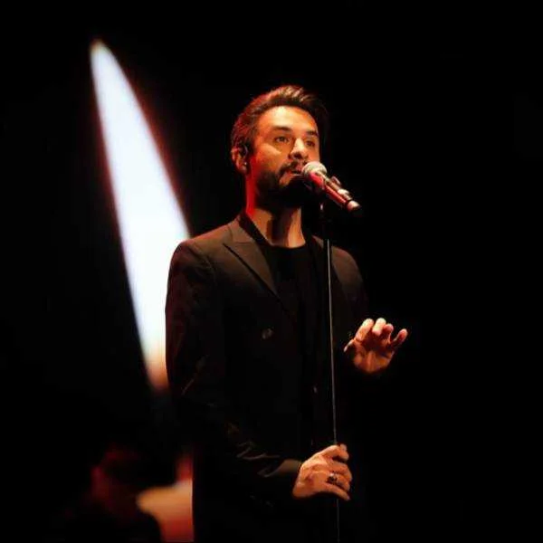 دانلود آهنگ حال خوش من با تو پایان ندارد