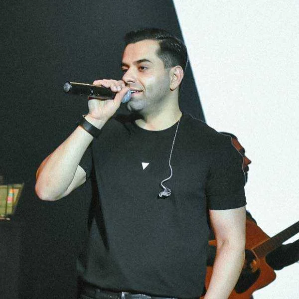 دانلود آهنگ در من خبری نیست سراسر شده‌ ام تو