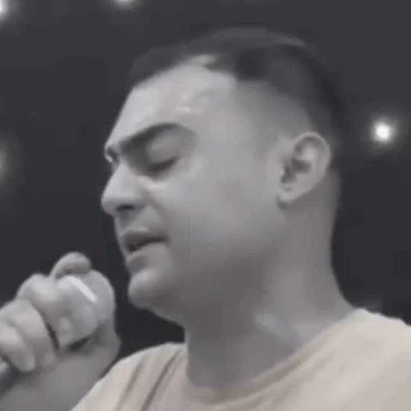 دانلود آهنگ سنگ مزارگم بشور