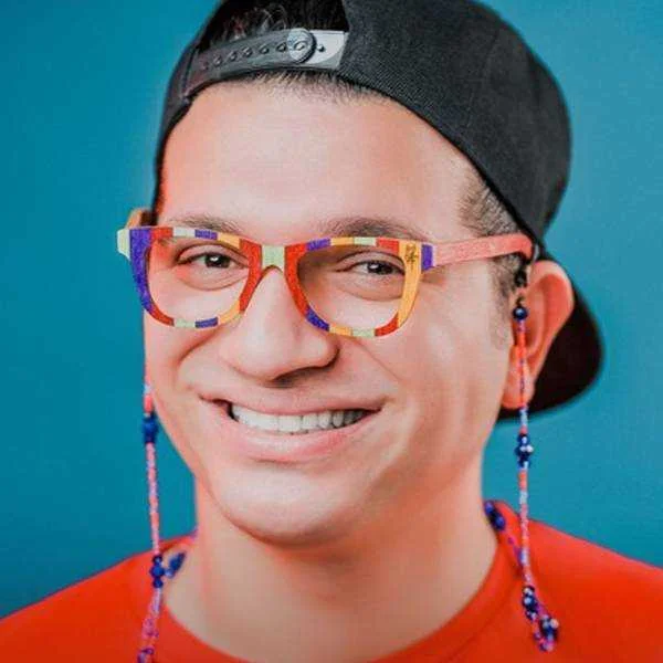 دانلود آهنگ ورزش عمو امید