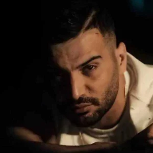 آهنگ دلیل نفس کشیدنام برات میمیرم