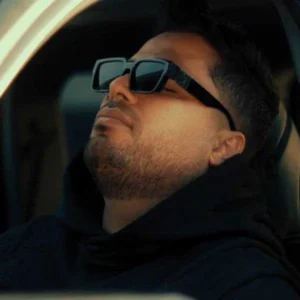 آهنگ اینجا خوشی آنتن نمیده