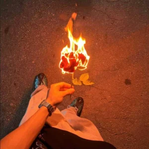 آهنگ خستم از احساسات فیک تو خالی