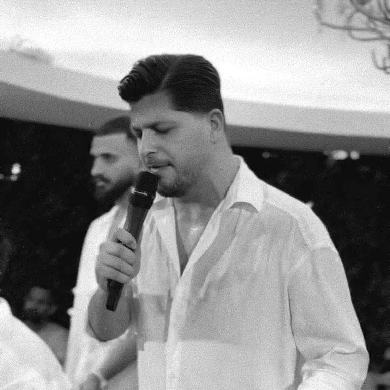 دانلود آهنگ یک روزی گردنی که خیلی دیگه دیره دانلود آهنگ یک روزی گردنی که خیلی دیگه دیره